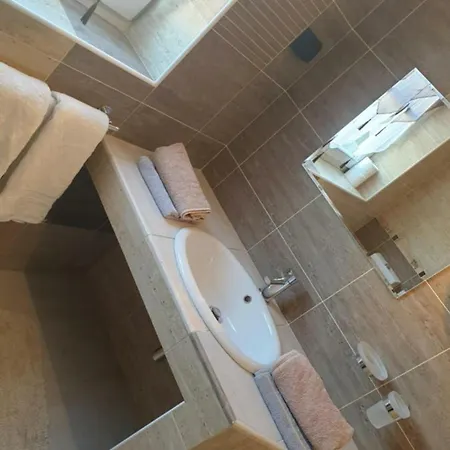 Goran Apartman Appartamento Smartno